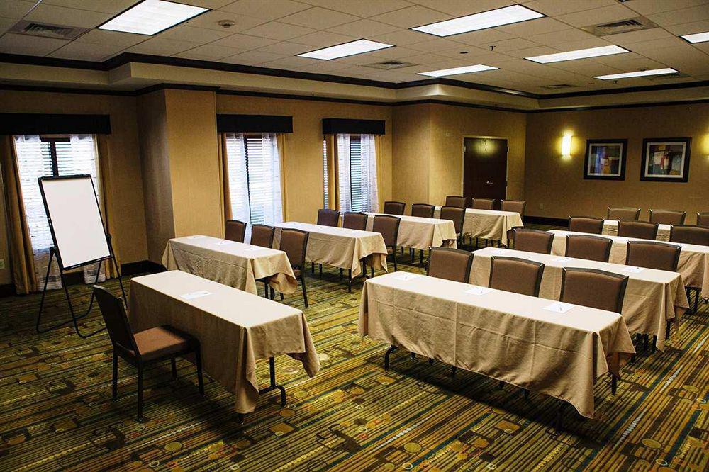 Hampton Inn & Suites Legacy Park-Frisco Kinh doanh bức ảnh