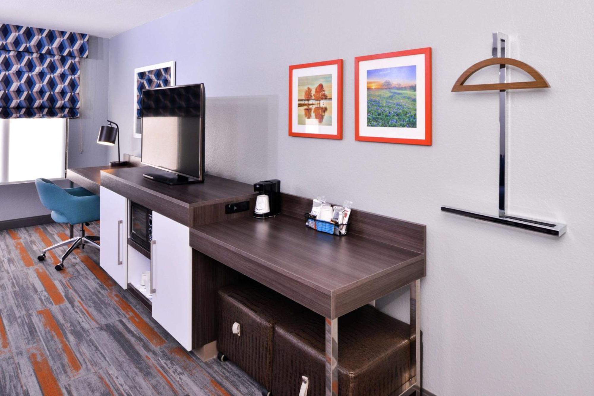 Hampton Inn & Suites Legacy Park-Frisco Ngoại thất bức ảnh