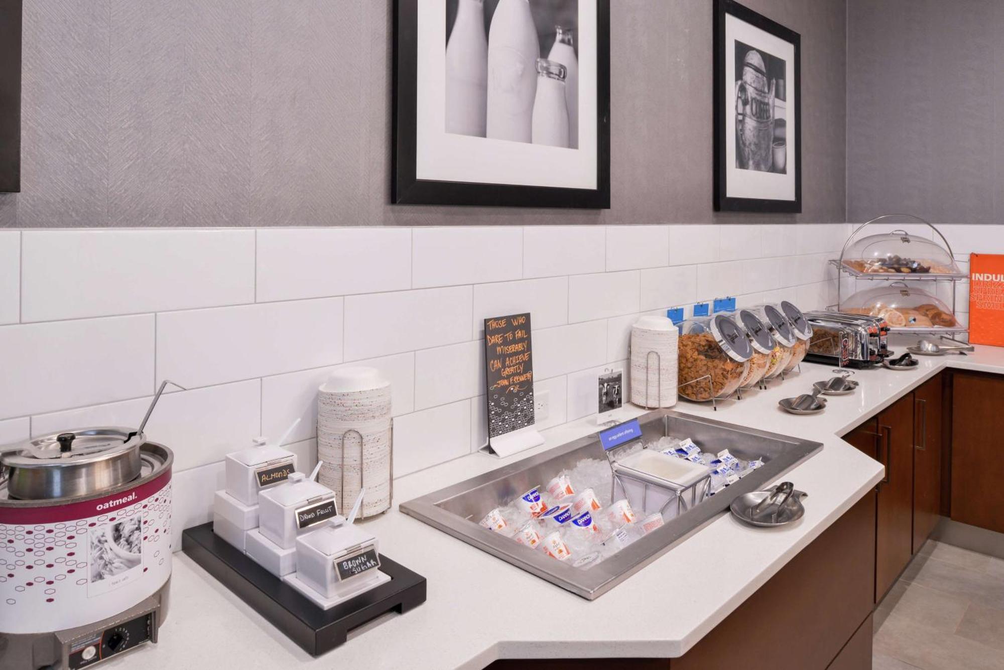 Hampton Inn & Suites Legacy Park-Frisco Ngoại thất bức ảnh